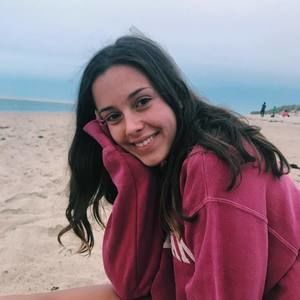 Meet your Posher, Olivia